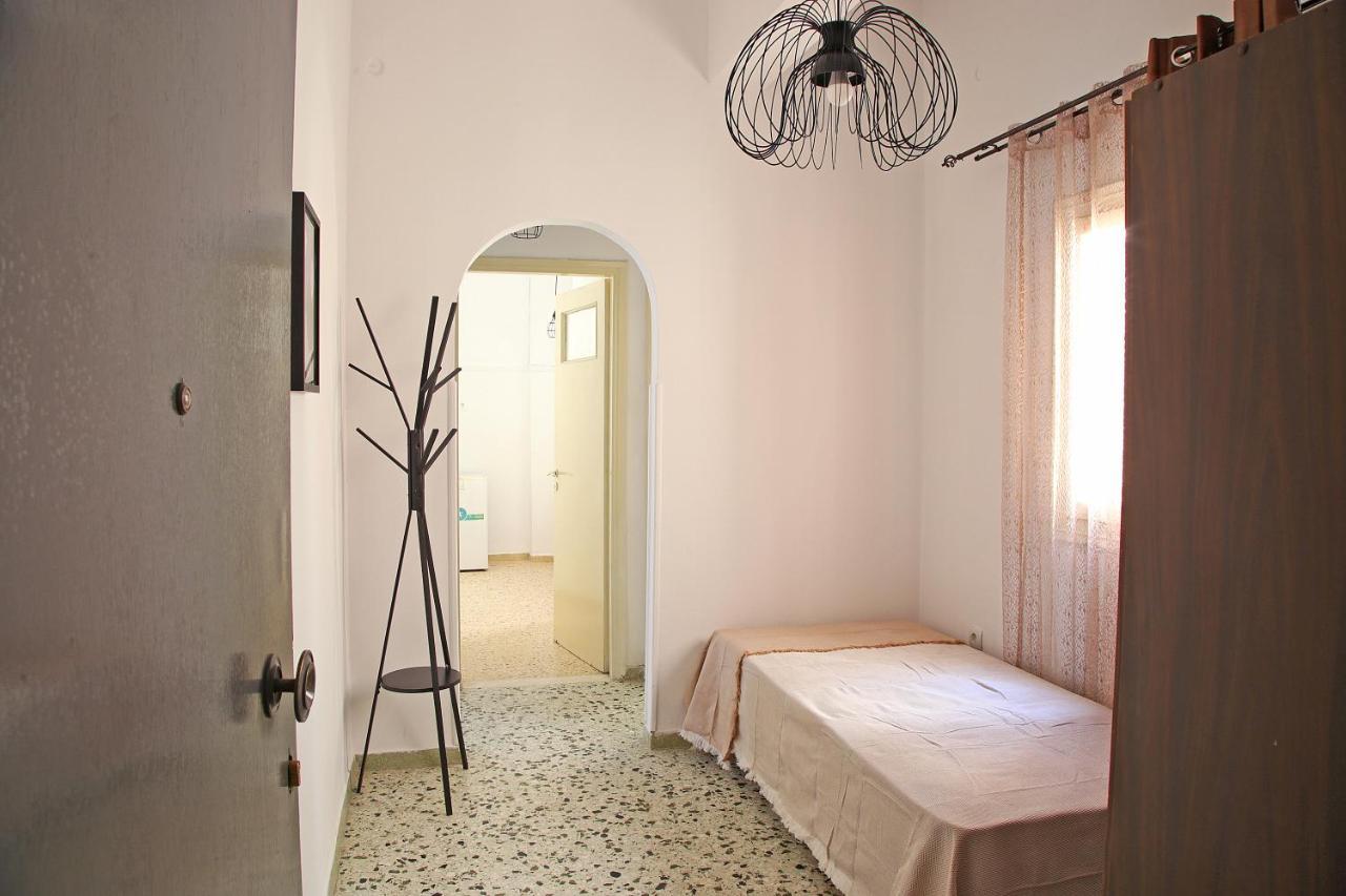 Renata Room By The Sea Near Airport Loútsa Exterior foto